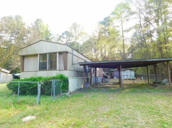 131 Peacock Dr, Jefferson, TX 75657