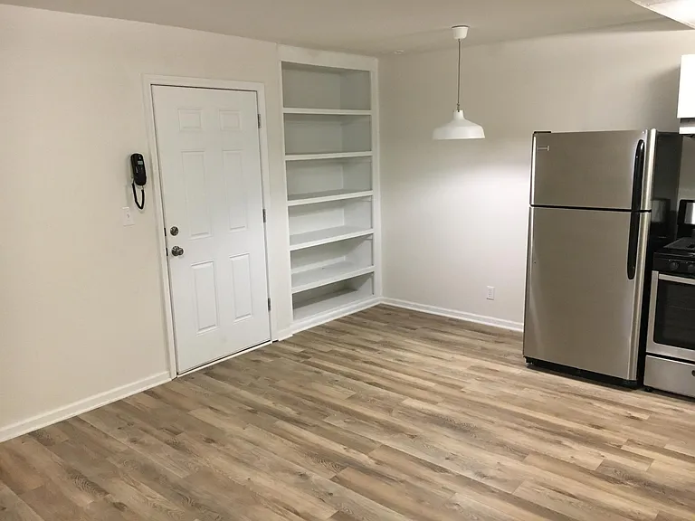 2810 W 42nd Ave #4 — Photo 4