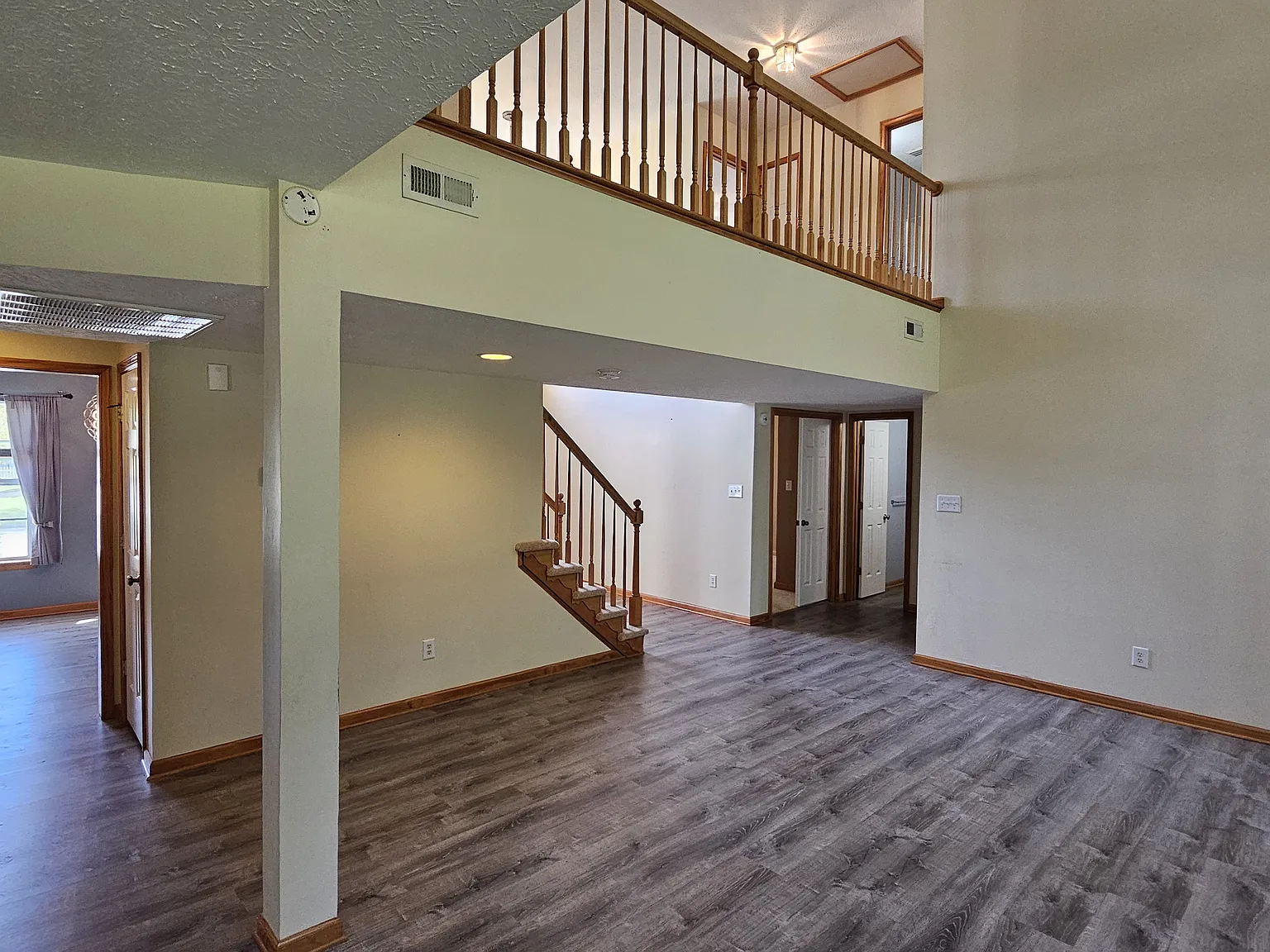 5 bed, 2.5 bath, 2978 sqft, $3,550 — Photo 3