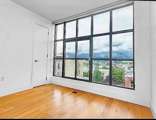 4th image of 1050 Dean St #E2