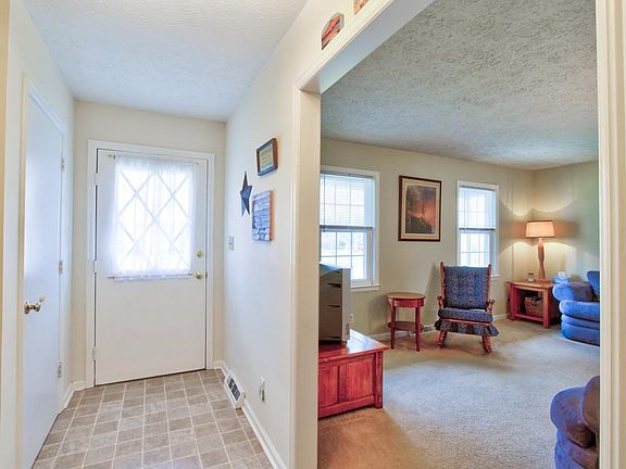 5th image of 106 Forest Dale Dr