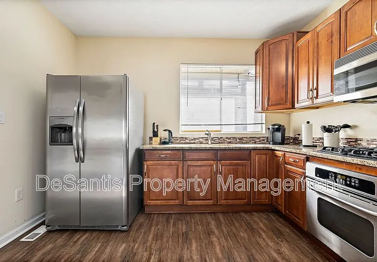 1129 Brabec St #1 — Photo 6