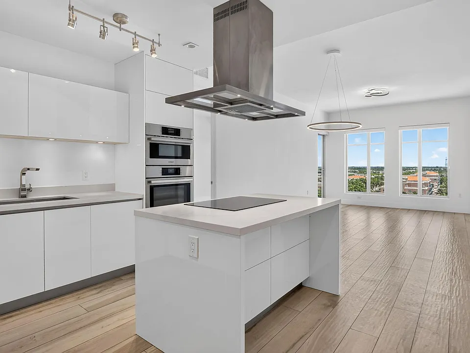 155 E Boca Raton Rd #1019