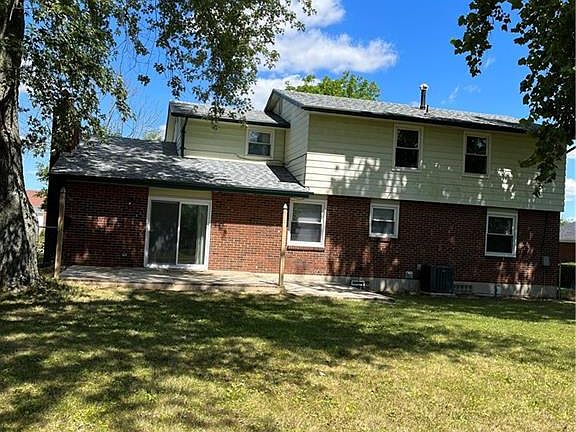 3rd image of 6198 Weybridge Dr