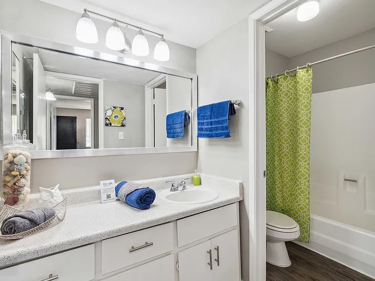Sorrento Apartments — Photo 45