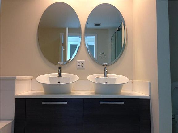 4th image of 2950 NE 188th St #30