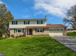 1929 Geraldson Dr, Lancaster, PA 17601