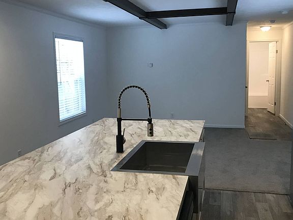 5th image of 37 Curtis Ln #37