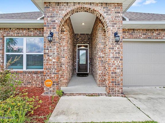 4th image of 10607 Sweet Bay Dr