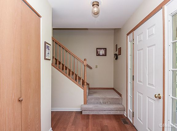 2nd image of 6S055 Country Glen Dr