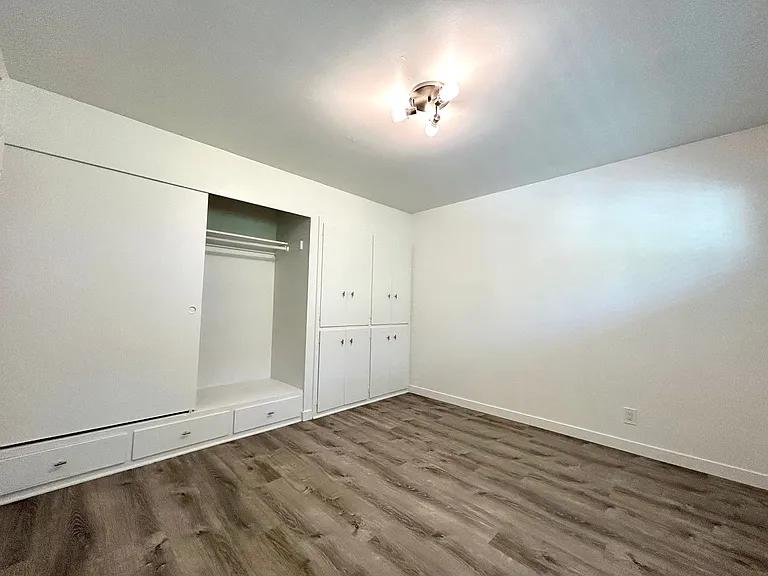 Village Vista Apartments — Photo 83