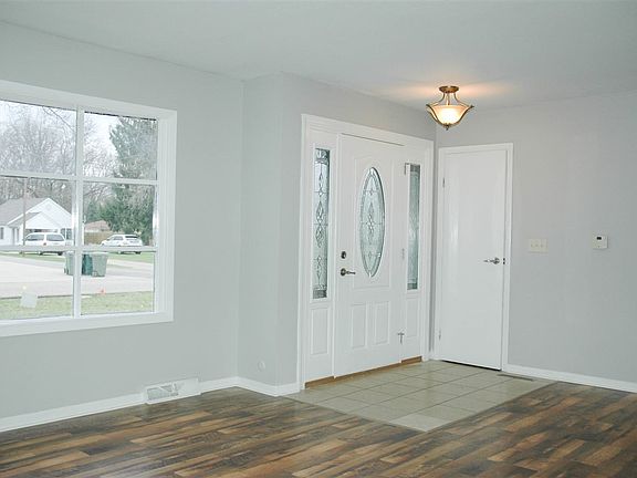 3rd image of 52960 Hastings St
