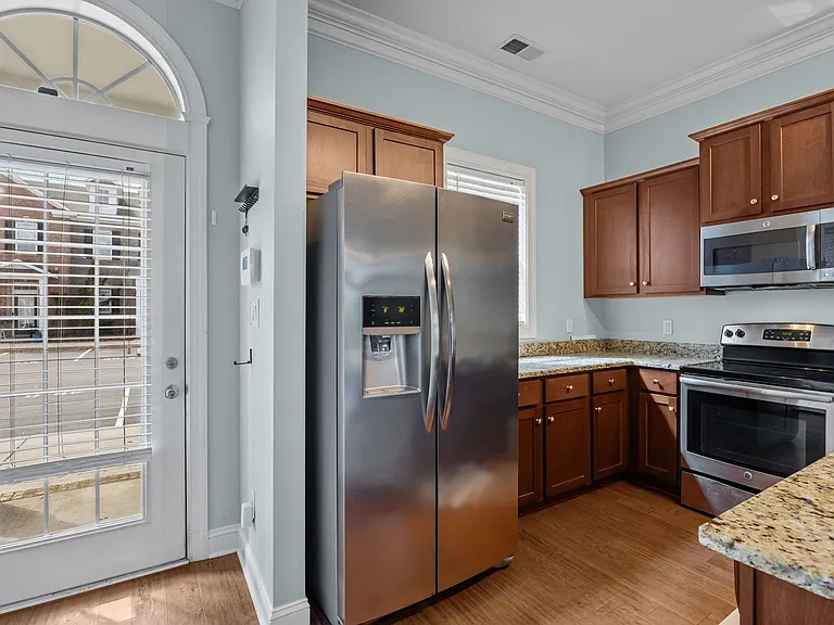 4916 Exton Park Loop — Photo 7