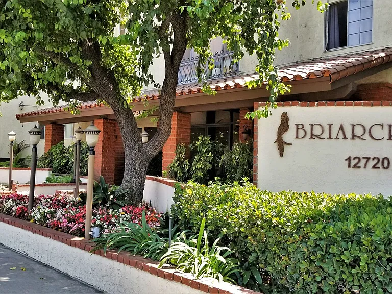 12720 Burbank Blvd #215 — Photo 21