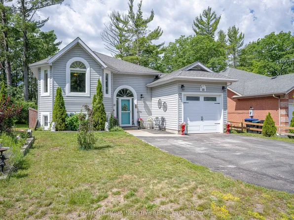 48 Wesley Ave, Wasaga Beach, ON L9Z 1C8