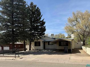 868 Highland Dr, Las Vegas, NM 87701