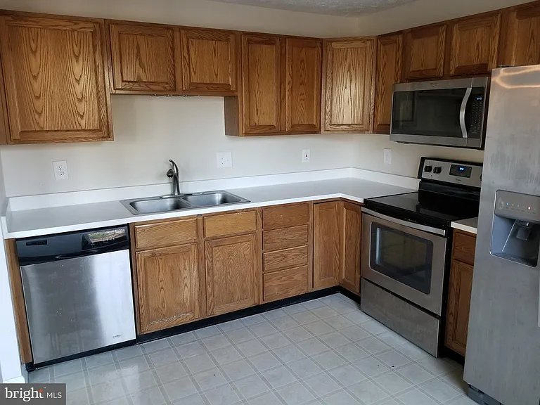 696 Winding Stream Way #204 — Photo 7