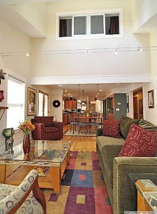 4th image of 3044 Pillsbury Avenue S