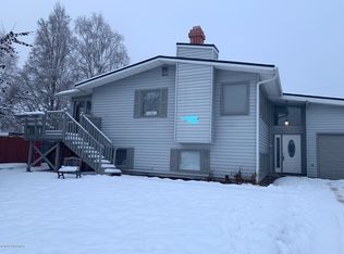 3800 Crosson Cir, Anchorage, AK 99517