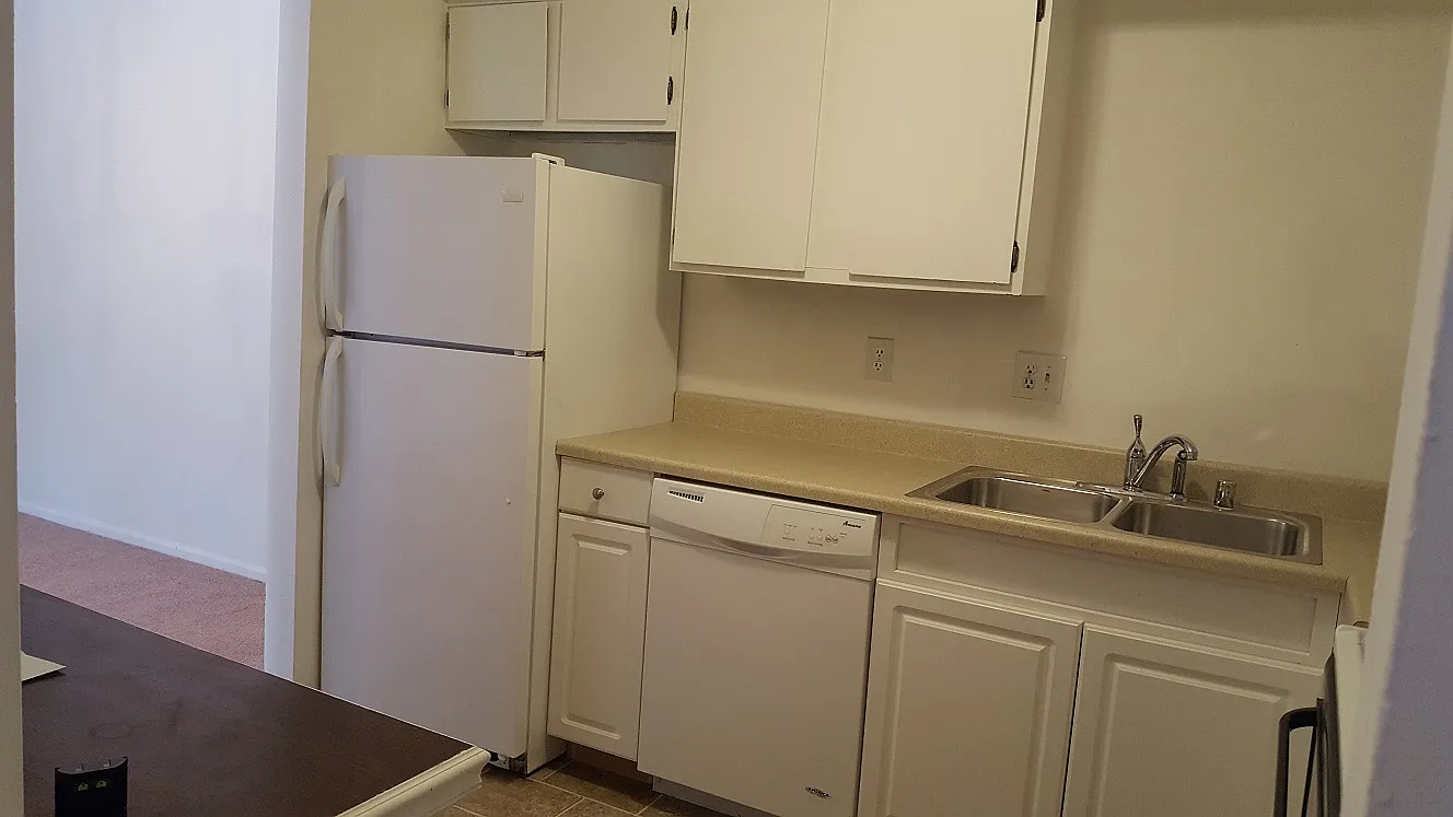 376 Redding Rd — Photo 2