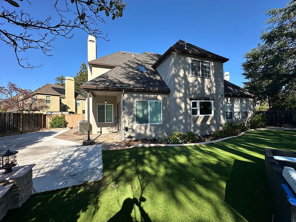 1st image of 20968 Fairwoods Ct