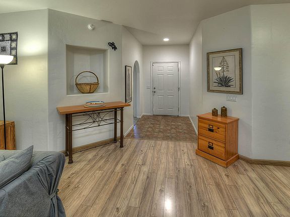 3rd image of 2070 W Cadbury Ct