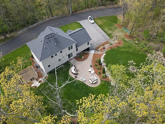 5th image of 85 Nassau St