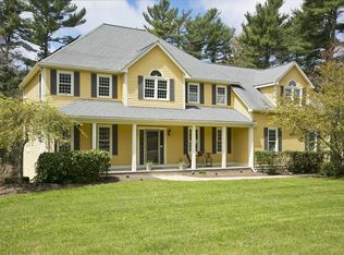 56 Pond View Dr, Kingston, MA 02364