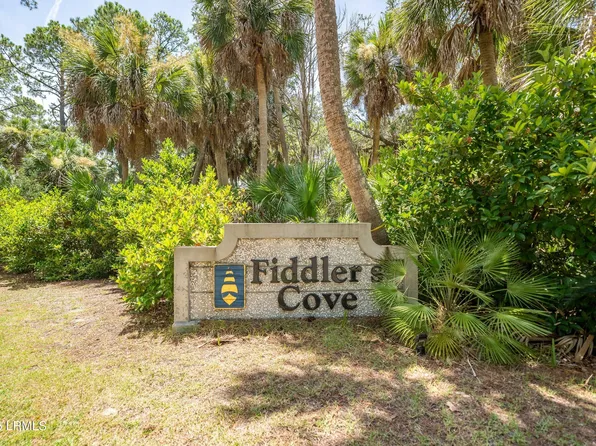 4 Fiddlers Cv, Saint Helena Island, SC 29920