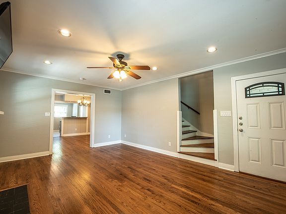 2nd image of 2558 Boyd Ave