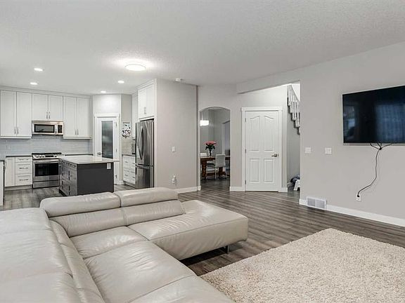 4th image of 39 SW Mount Douglas Point SE