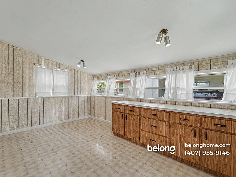 1010 Glen Ridge Dr — Photo 9