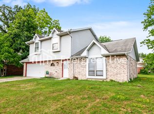 6593 Shull Rd, Dayton, OH 45424