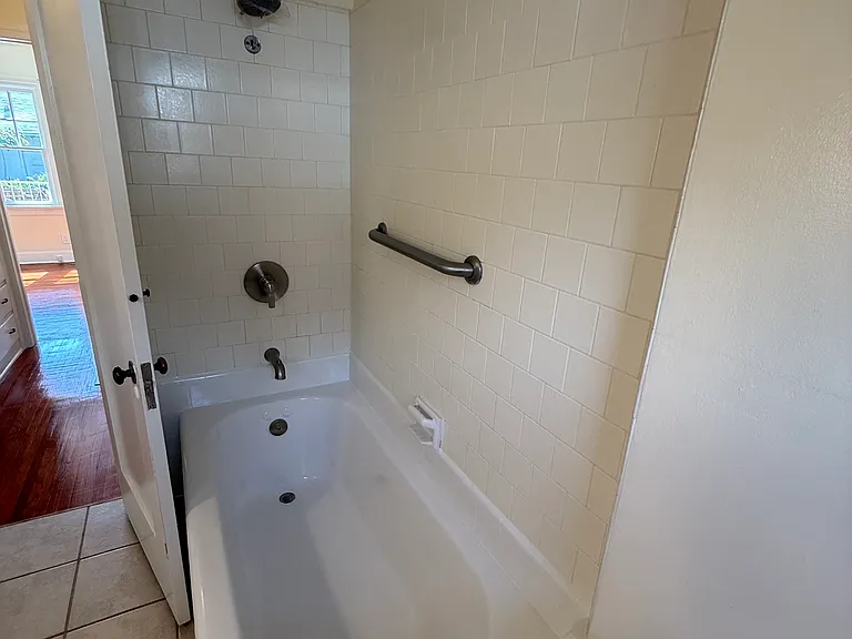 564 W 38th St #564 — Photo 23