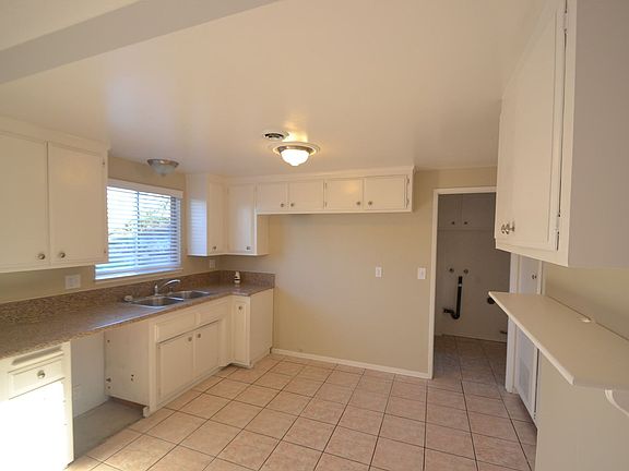 5th image of 6120 Orange Knoll Ave