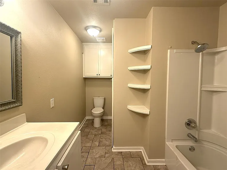 4718 Normandy Rd — Photo 11