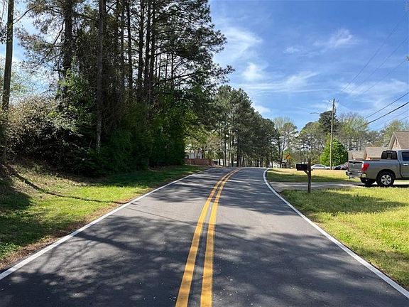 4th image of 612 Glenn Chapel Rd