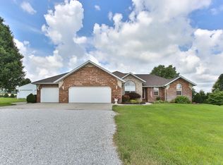 605 Moon Valley Rd, Ozark, MO 65721