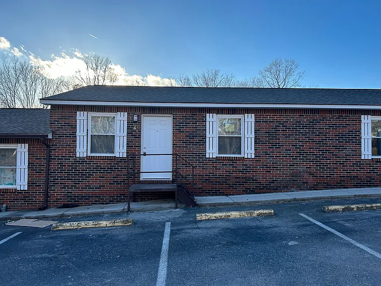 2301 Lakeland Dr — Photo 10