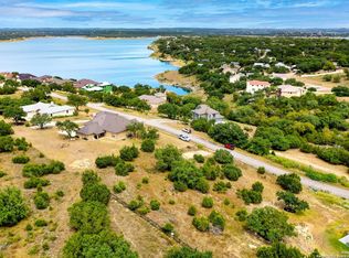 383 Oak Shores Dr, Canyon Lake, TX 78133