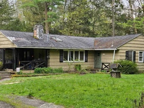241 Pine Tree Dr, Owego, NY 13827