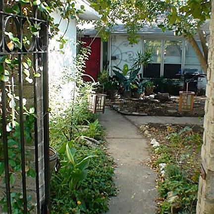 3rd image of 503 W Castle Harbour Dr
