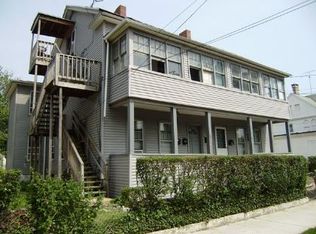 758 Kossuth St APT 1, Bridgeport, CT 06608