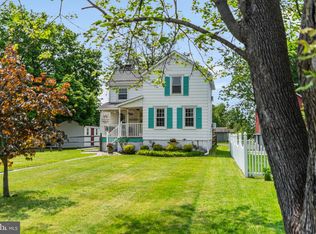 212 Hellertown Ave, Quakertown, PA 18951