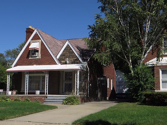4th image of 17358 Dresden St
