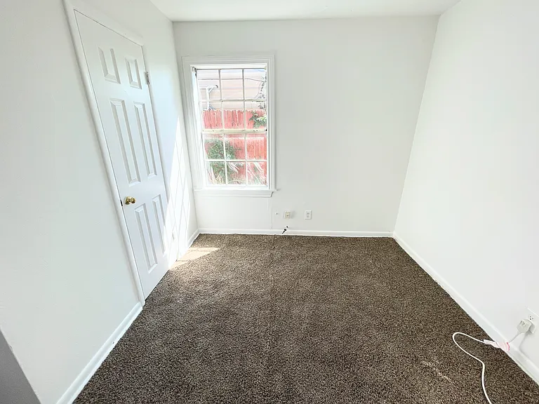 1408 SE 12th St — Photo 5