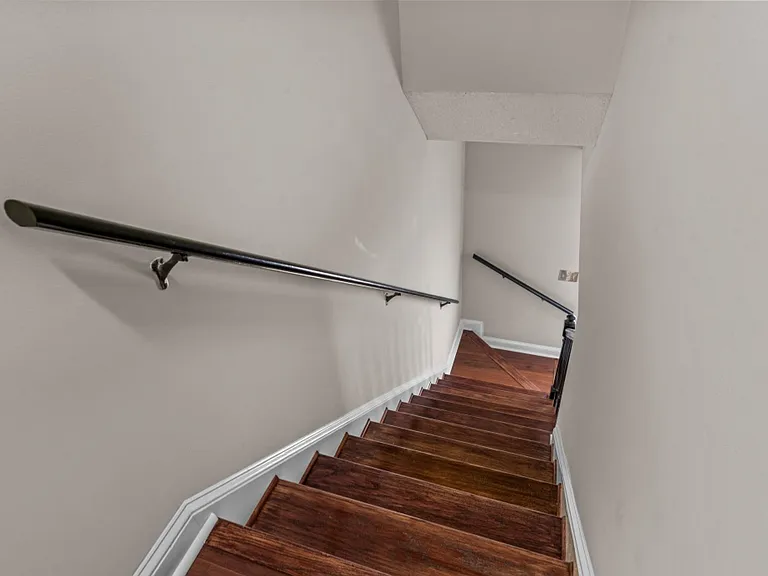 5624 Darrow Dr — Photo 15