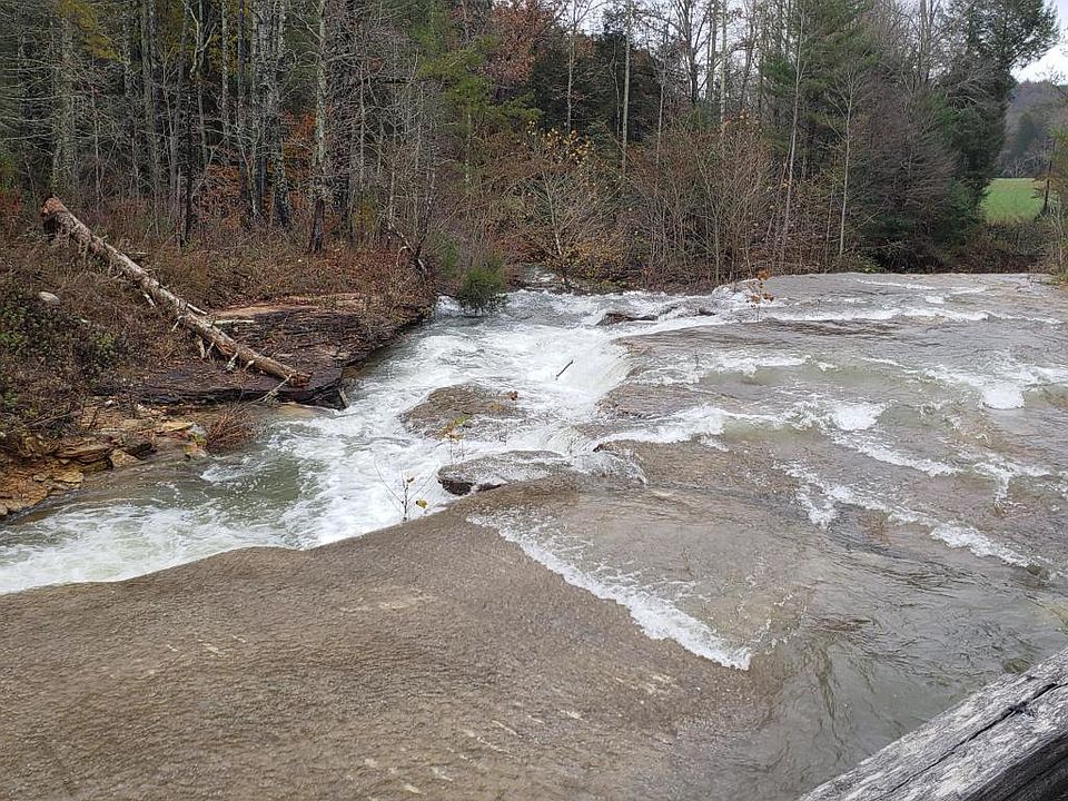 2nd image of Doyle Garrison Ln