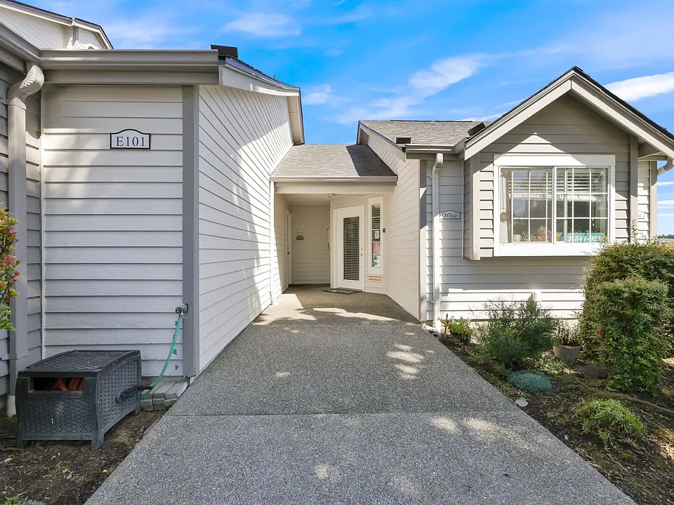 River Glen Apartments