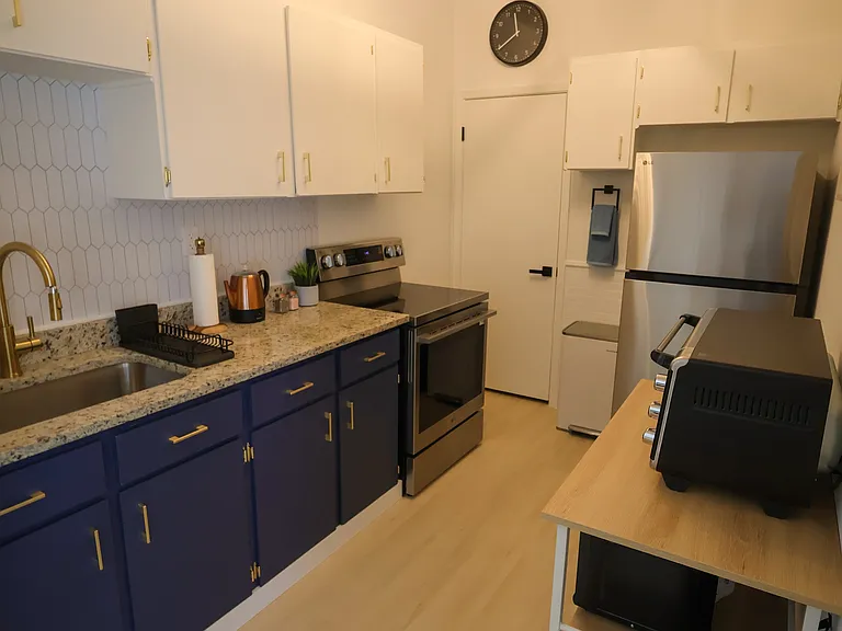 Beautiful kitchen with upgraded appliances. Comes with all the essentials.